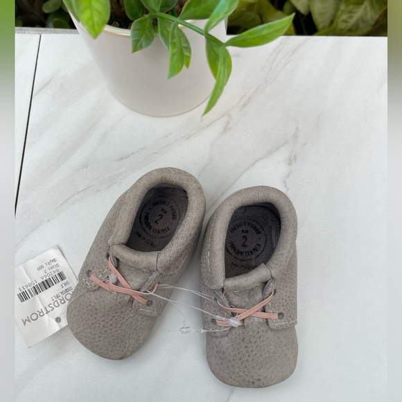 Freshly Picked leather soft sole Oxfords Baby size 2 - Picture 6 of 7